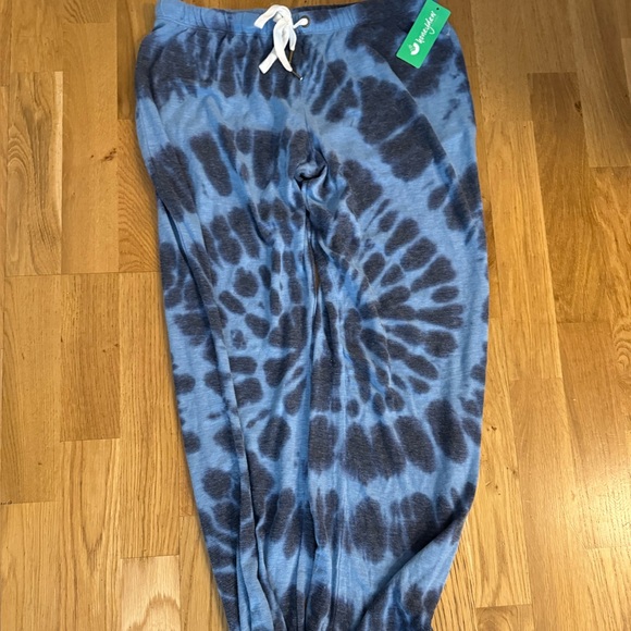 Honeydew Lounge Set - Picture 5 of 5